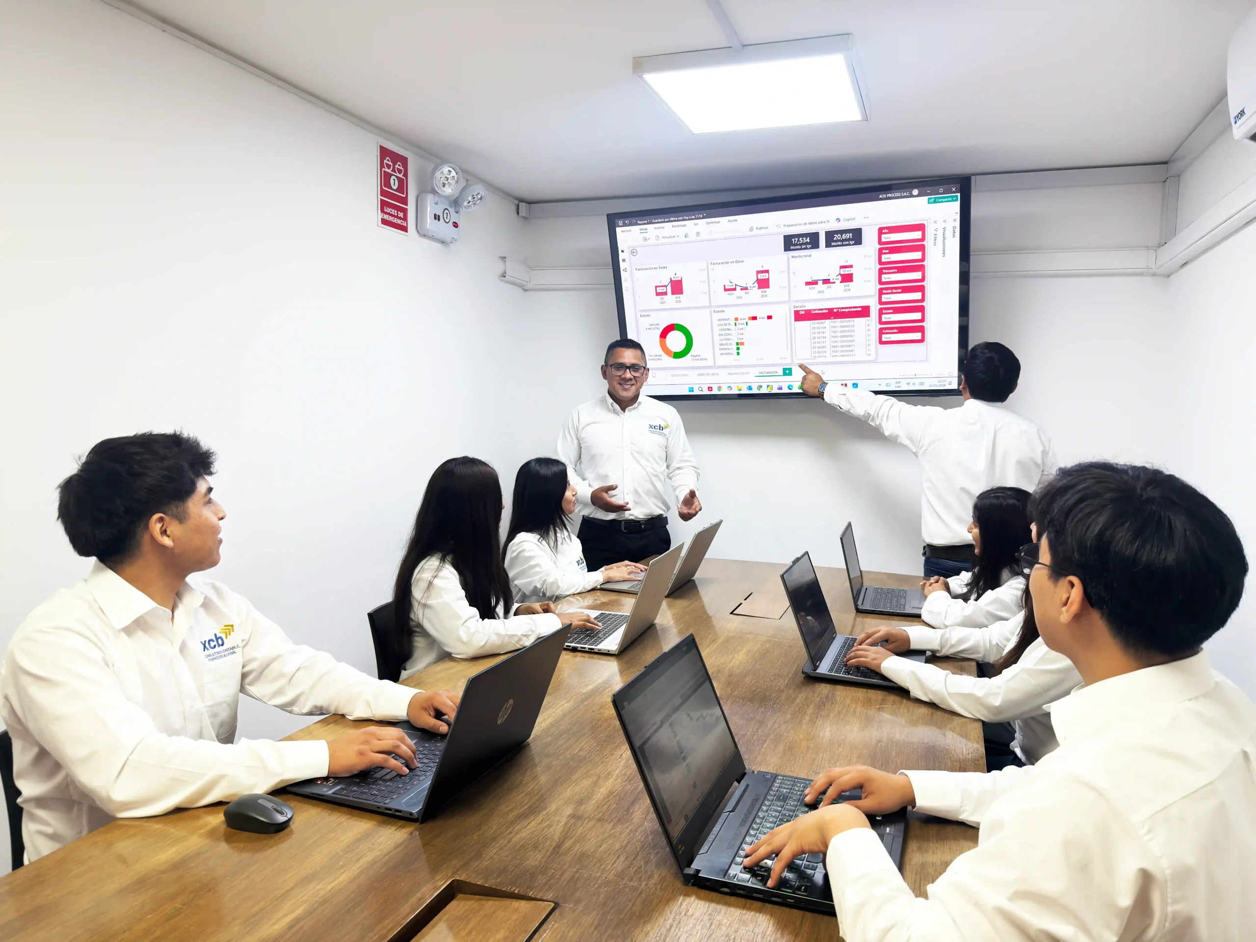 NOSOTROS-XCB ASOCIADOS-SERVICIOS CONTABLES-FINANCIEROS-TRIBUTARIOS-LEGAL-EN-PERU