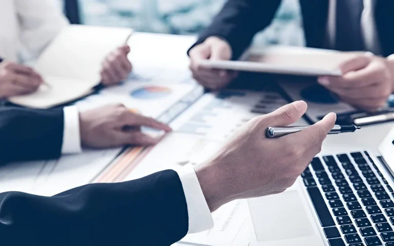 Responsabilidad solidaria de ejecutivos por deudas tributarias en Perú_PERU-xcbasociados_CUMPLIMIENTO NORMATIVO Y RIESGOS